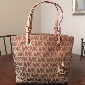 Michael Kors Tote